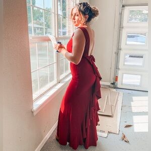 Lulu’s Forever Romance Burgundy Backless Ruffled Maxi Dress Medium
